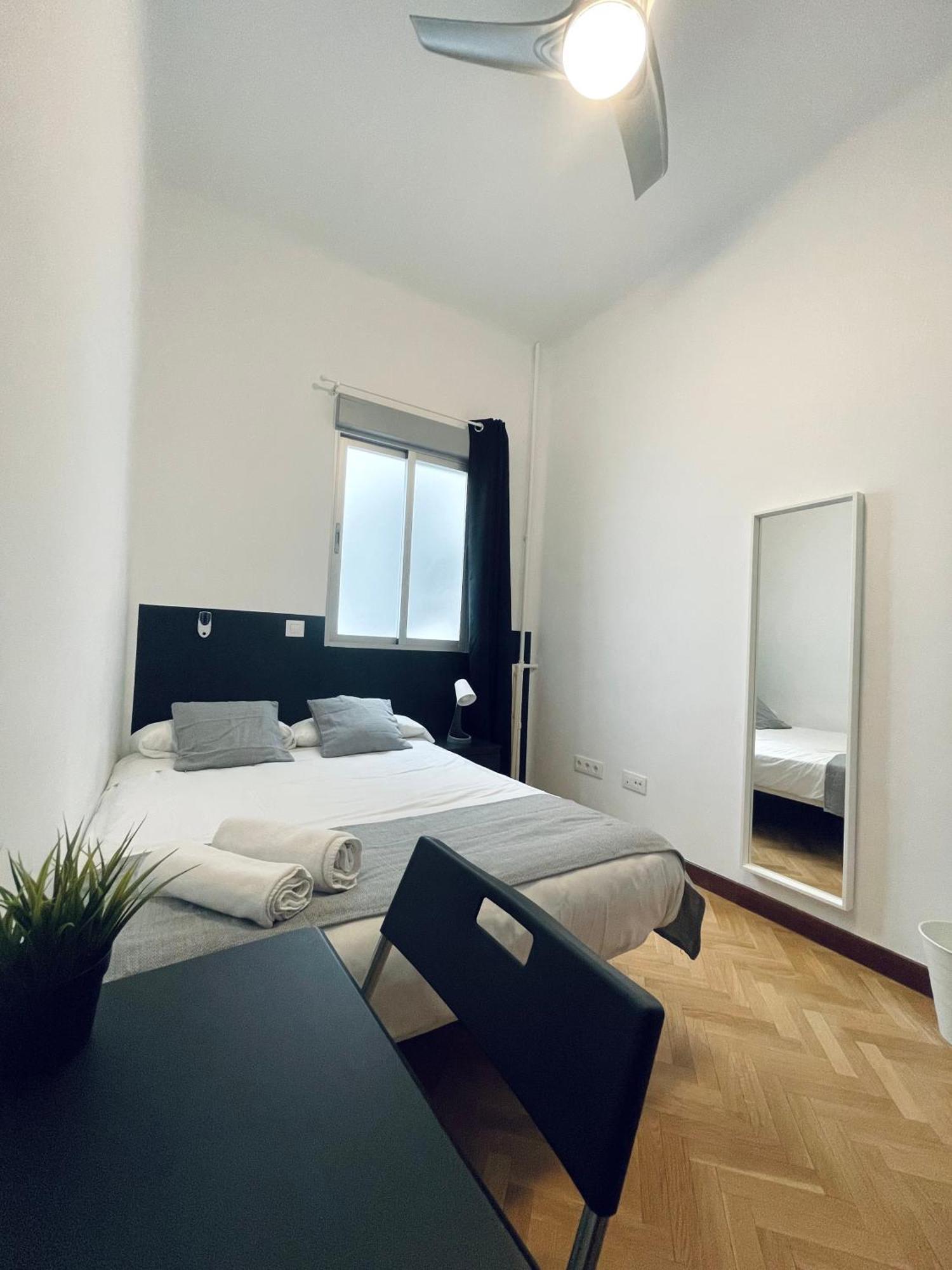 Ibiza Habitaciones Madrid Bagian luar foto