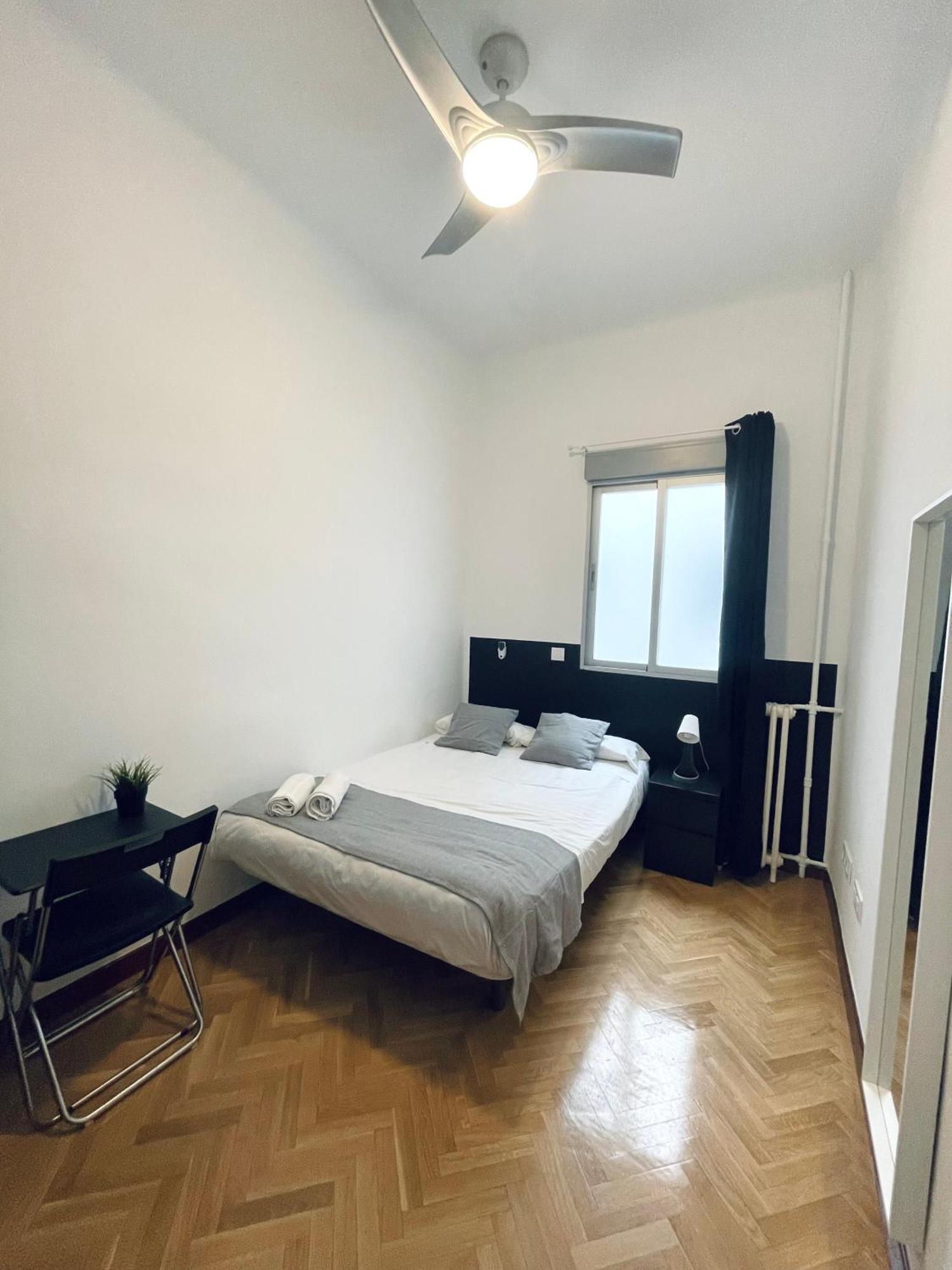 Ibiza Habitaciones Madrid Bagian luar foto